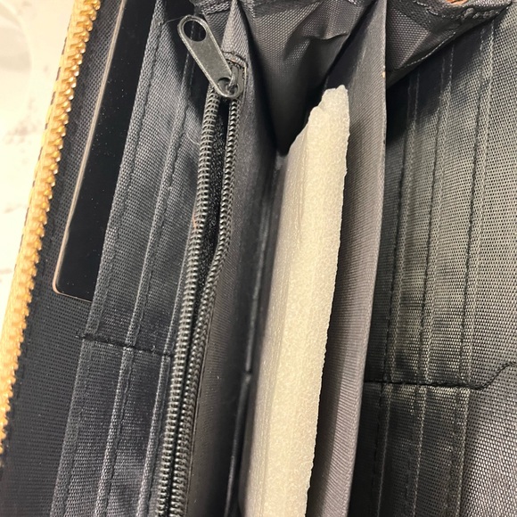 raffia straw zipper clutch wallet - holds 12 cards plus cash - Picture 8 of 8